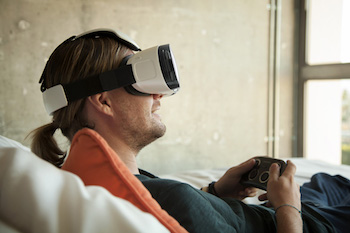 VR